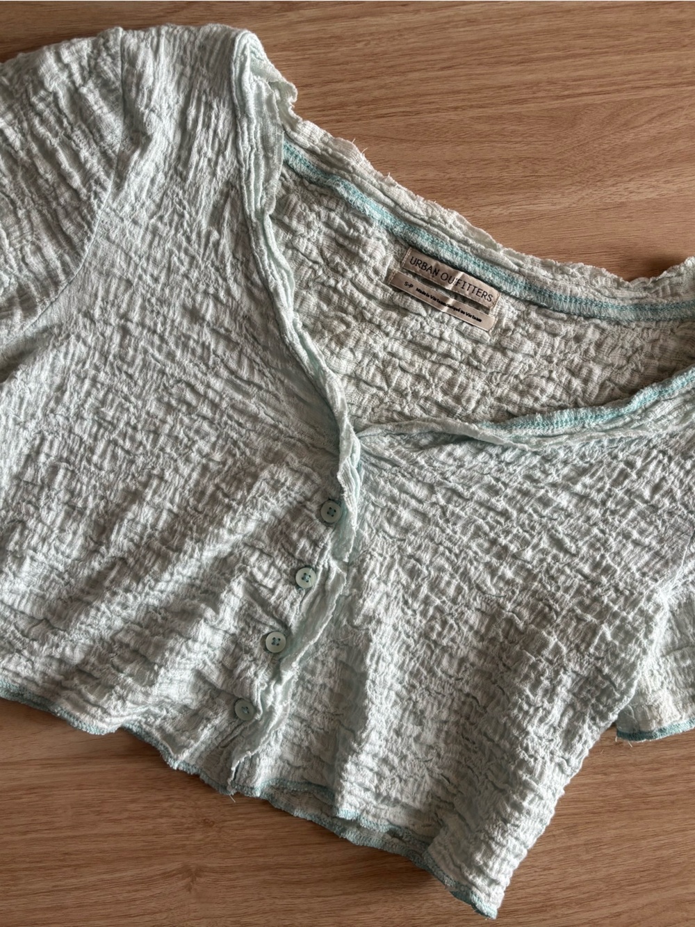 Urban Outfitters Crinkle Button Crop Top (S)